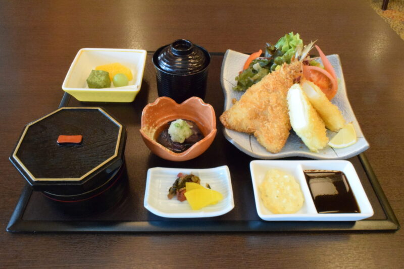 鯵と烏賊フライ膳